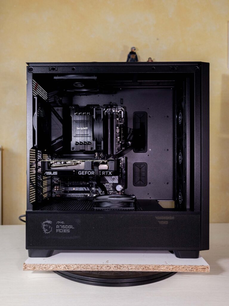PC_Antec_Side