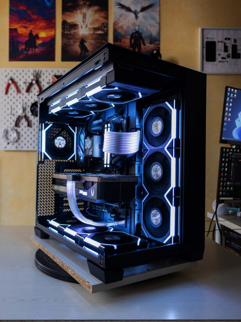 PC_Antec_C8_RTX5090_2