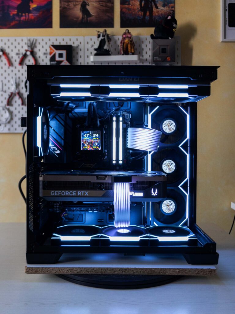 PC_Antec_C8_RTX5090_3