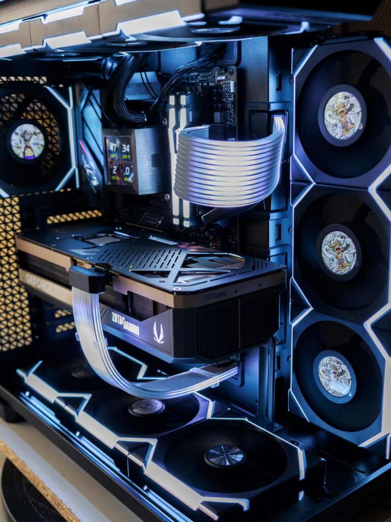 PC_Antec_C8_RTX5090_4