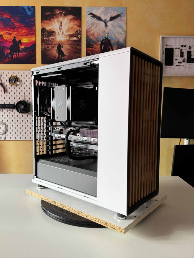 PC_FractalNorth_White_SC_2