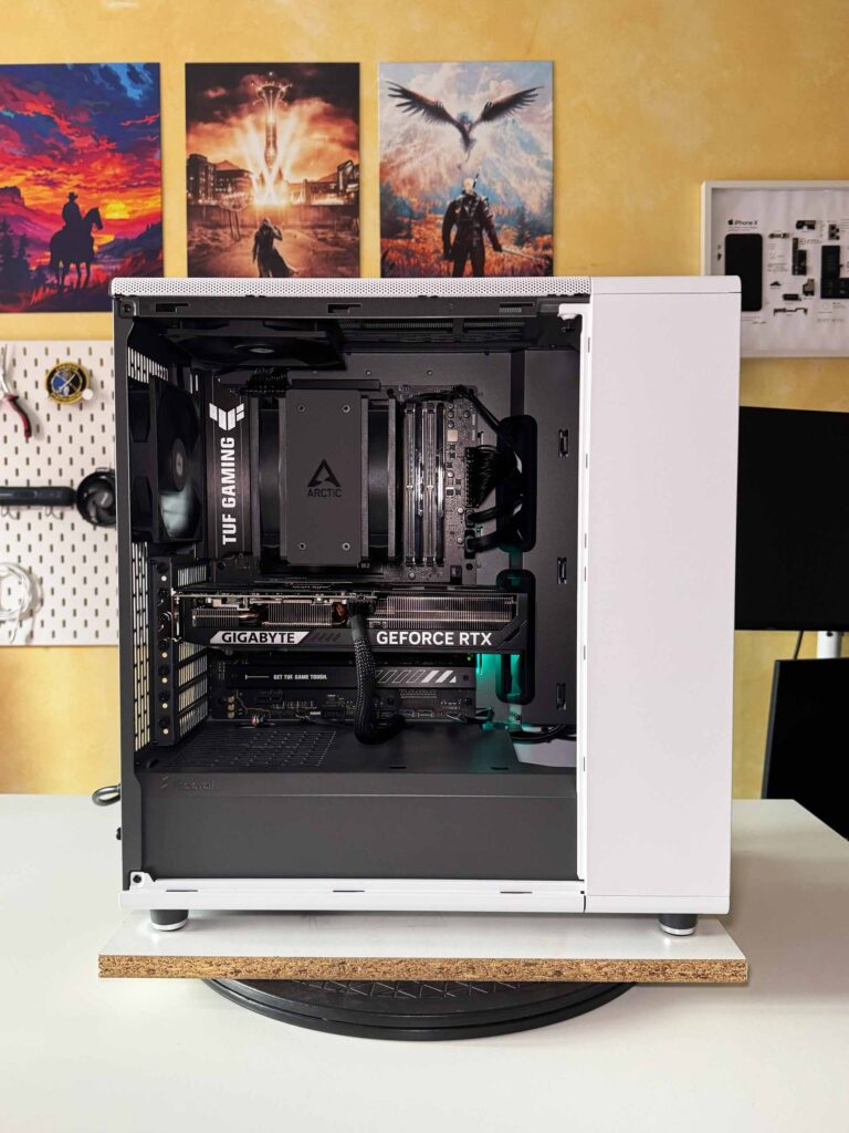 PC_FractalNorth_White_SC_3