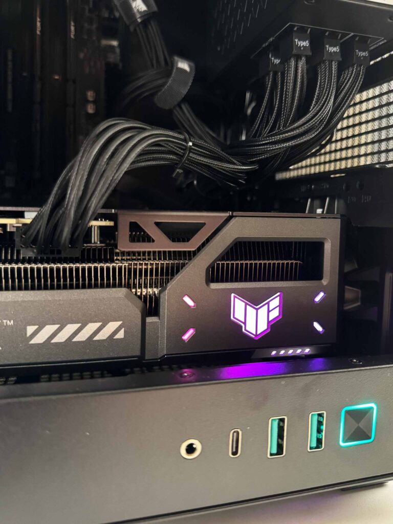 CH160_PLUS_Flo_RTX5070TiTUF_7