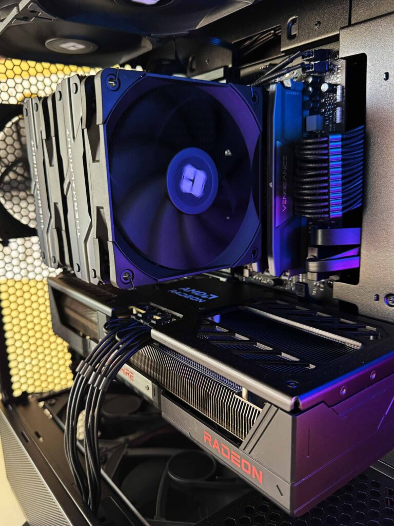 PC_Georgi_9070XT_LianLi_6