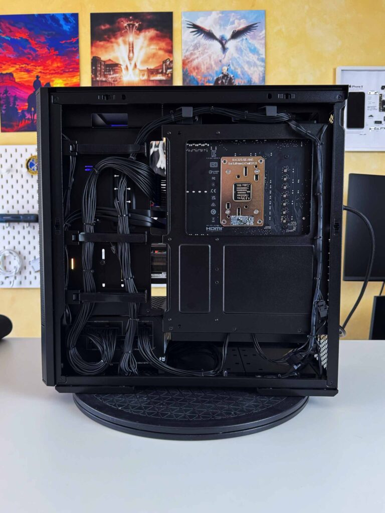 PC_Georgi_9070XT_LianLi_7